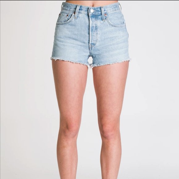 Levi's 501 Shorts - Picture 1 of 7